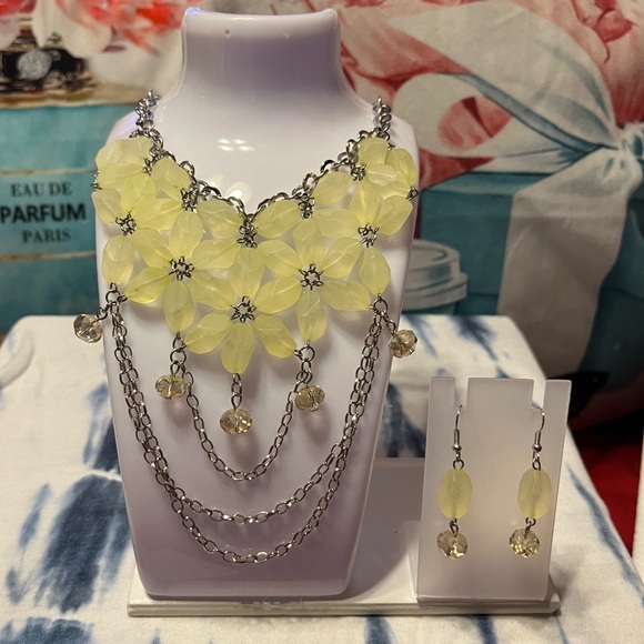 Cg Jewelry - NWT G  Necklace Set Yellow